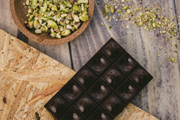 Chocolate Oscuro Peruano 55% con Pistachos Naturales - Imagen 4