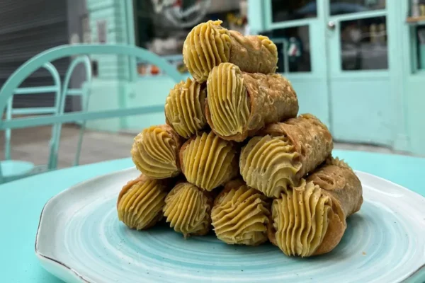 Cannoli Helado